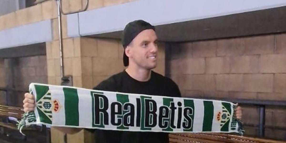 Lo Celso aterriza en Sevilla y estará en el Bernabéu