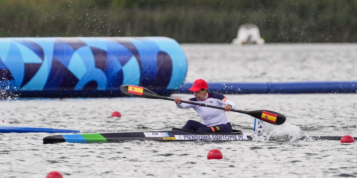 Araceli Menduiña, a catorce centésimas del bronce en piragüismo