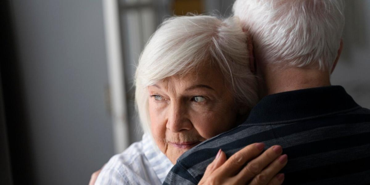 Cómo es la primera etapa del Alzheimer, según la OMS: qué afecta principalmente