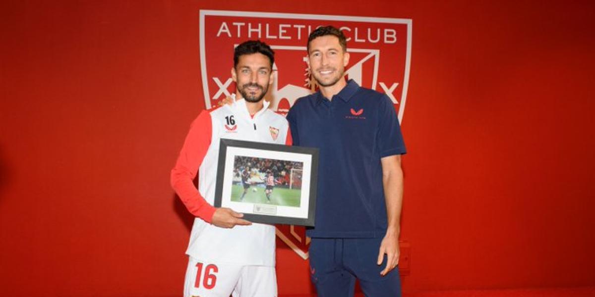 Detalle del Athletic con Jesús Navas