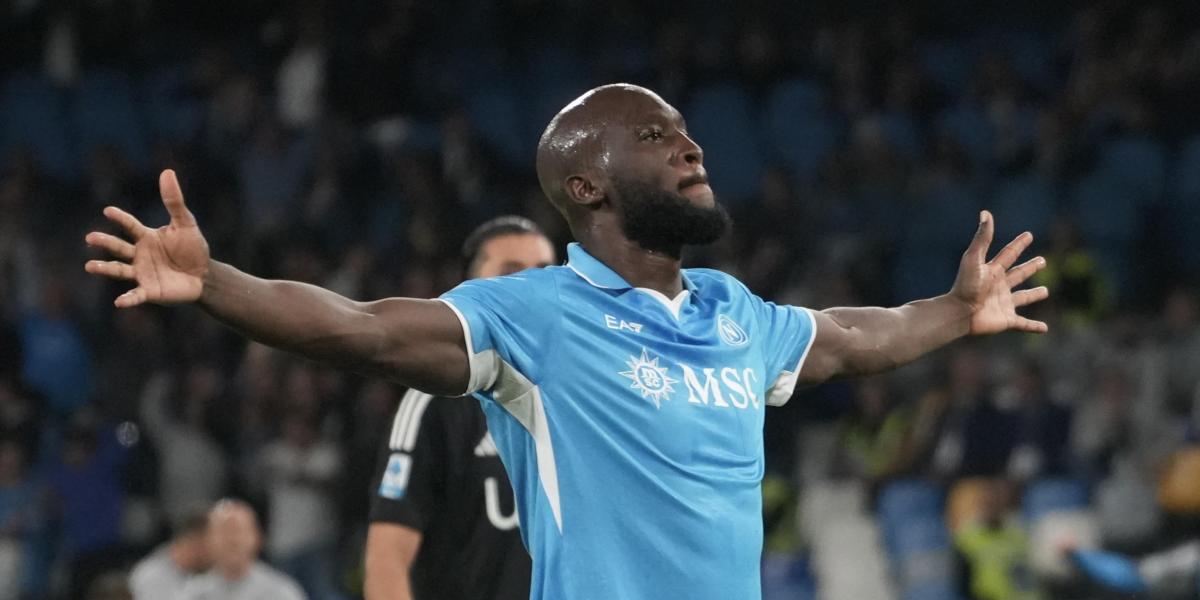 Un gran Lukaku decide el reencuentro entre Conte y Cesc