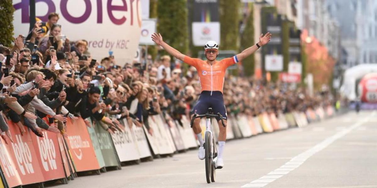 Mathieu Van der Poel se proclama campeón del mundo de gravel y amplía su leyenda
