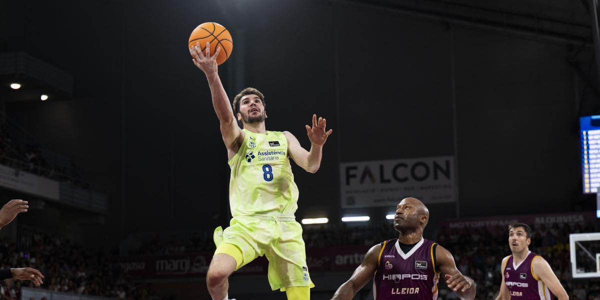 Horario y dónde ver por TV hoy el La Laguna Tenerife - Barça de la Liga Endesa