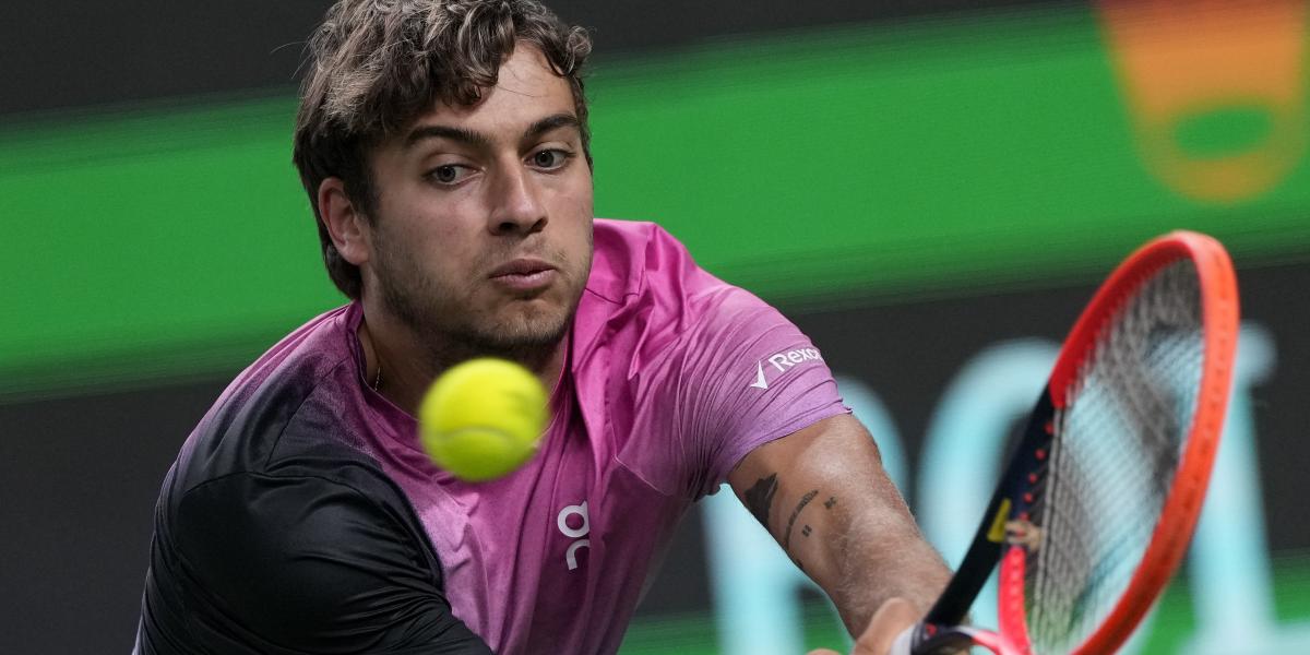 Un grave error del juez de silla, clave para decidir el rival de Djokovic en Shanghai