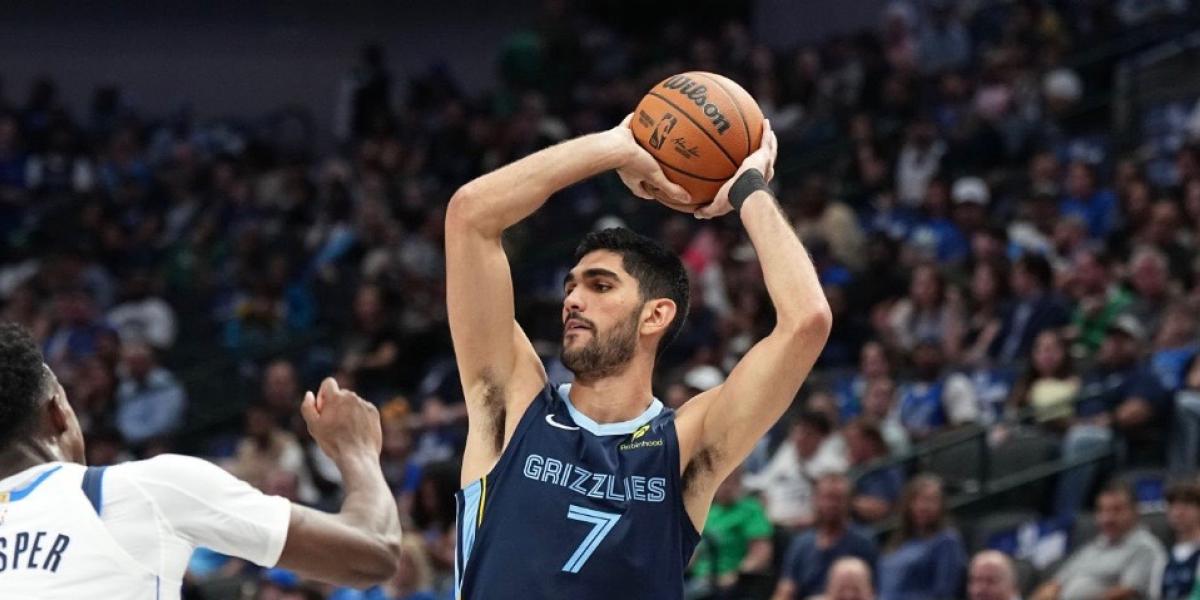 Aldama deja una genialidad propia de Doncic… contra los Mavericks