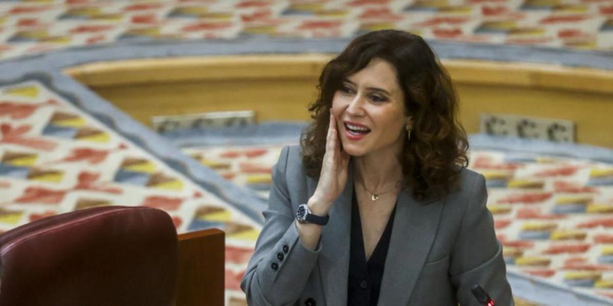 Ayuso recurre al abecedario para burlarse de Pedro Sánchez y todos le recuerdan lo mismo en redes: Vaya cara