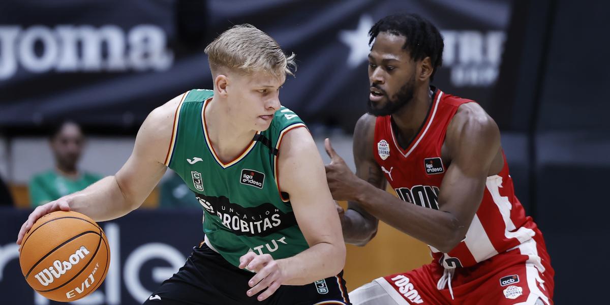 La Penya ahonda la crisis del Bàsquet Girona (83-68)