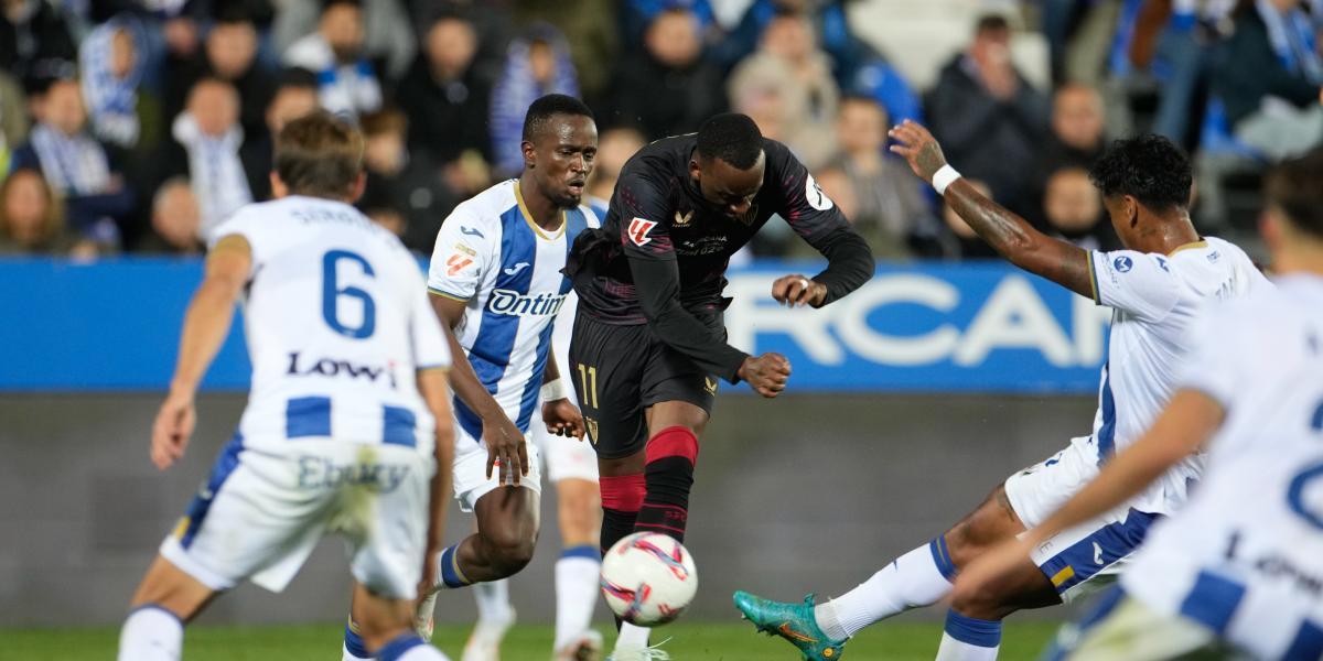 Lukébakio destaca la calidad del clan belga del Sevilla