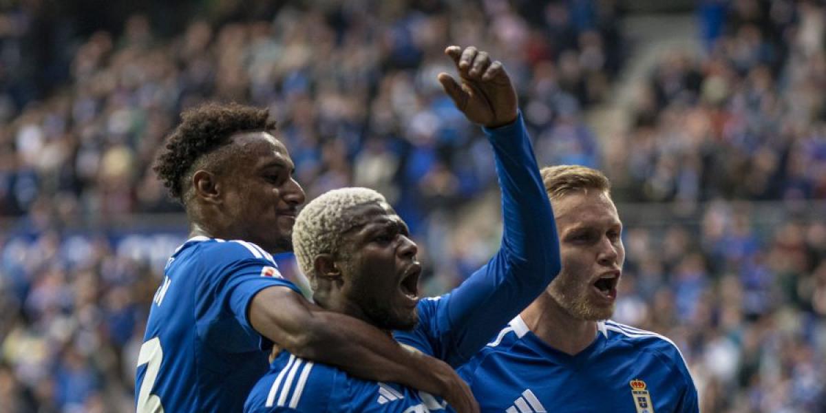 El Oviedo vuelve a ganar en casa y se pone en ascenso directo