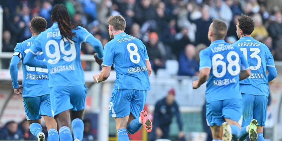 El Nápoles sigue en la cima