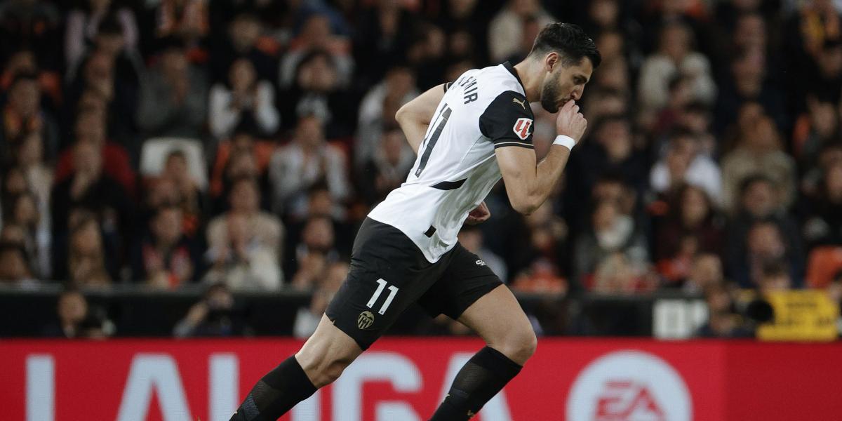 Rafa Mir, de nuevo en el punto de mira