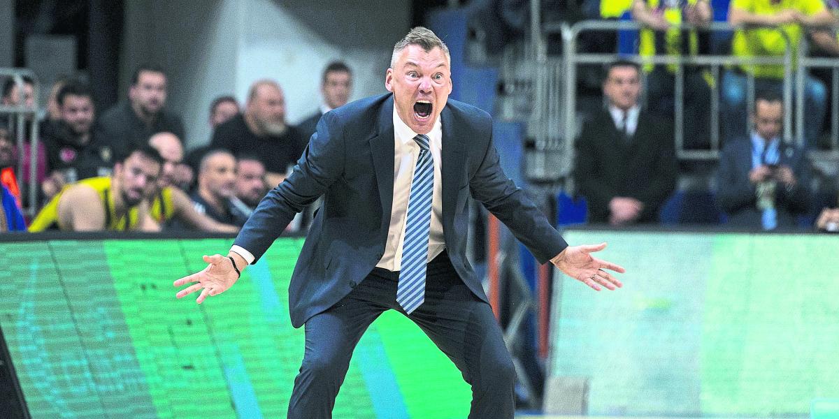 El Barça afronta su crisis recibiendo a Saras