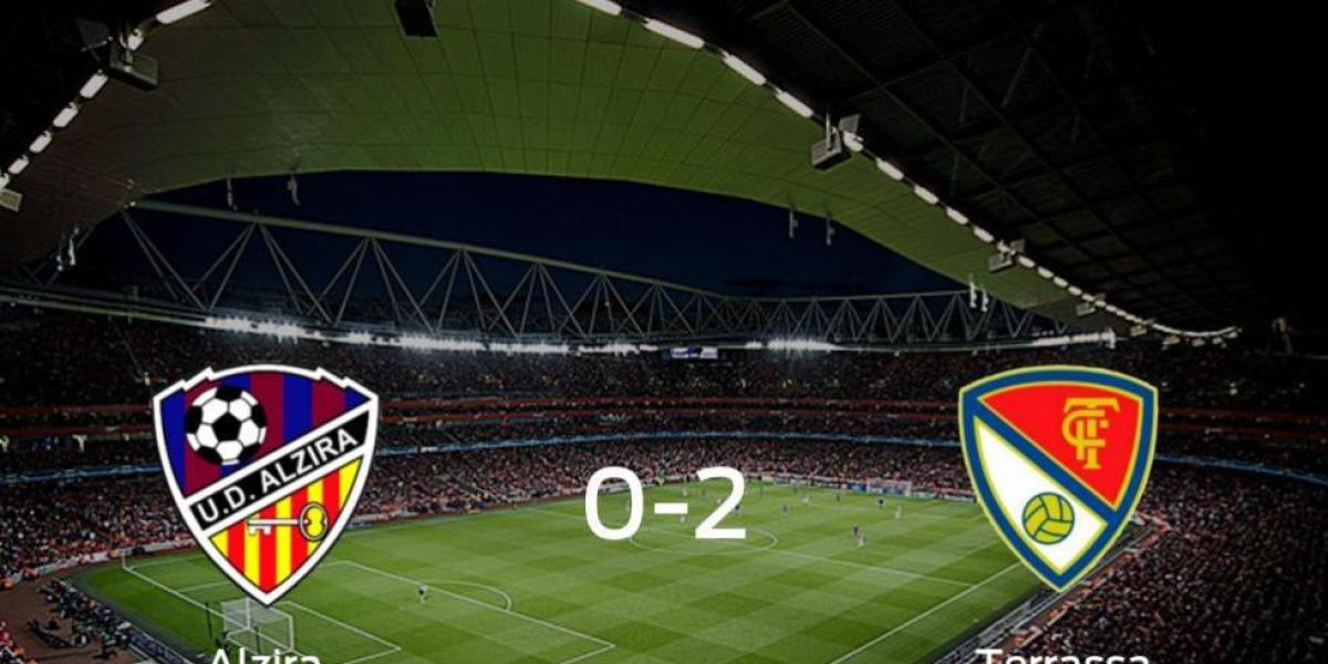 El Terrassa se lleva la victoria después de ganar 0-2 al Alzira