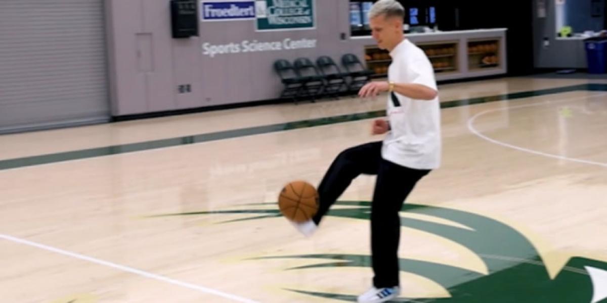 ¡La canasta imposible de Dani Olmo en la NBA... con el pie!