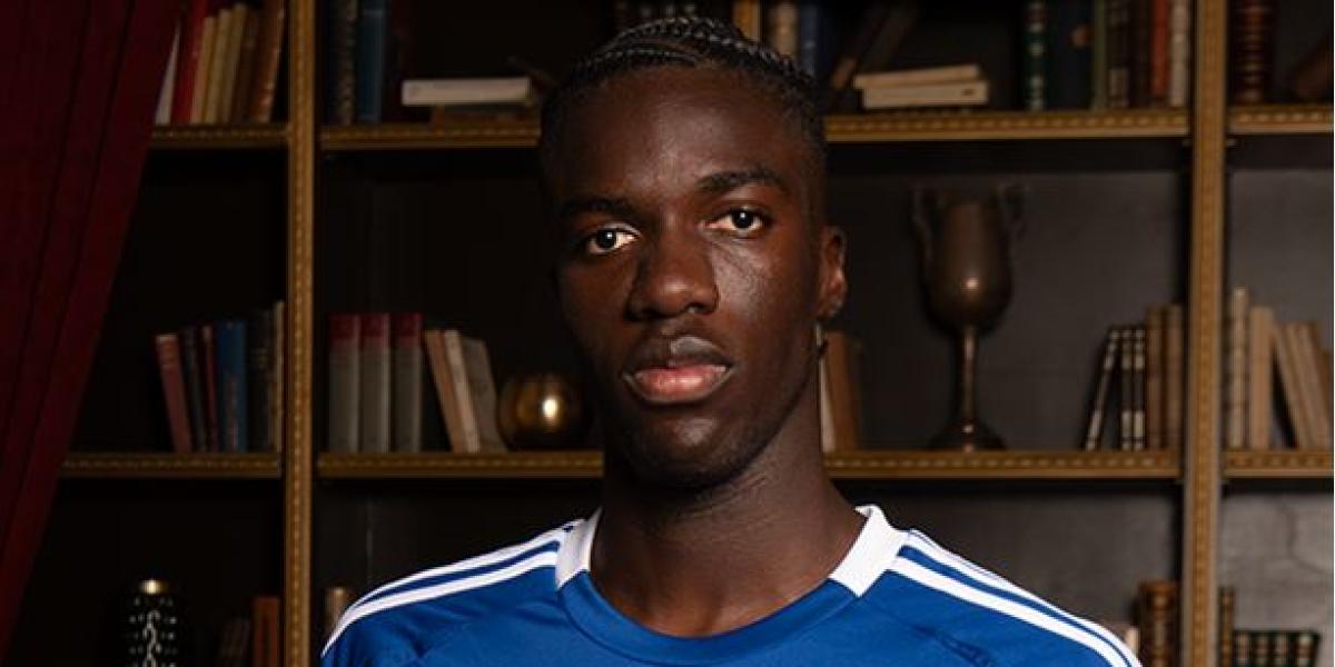 El Betis y el Como 1907 hacen oficial el traspaso de Assane Diao