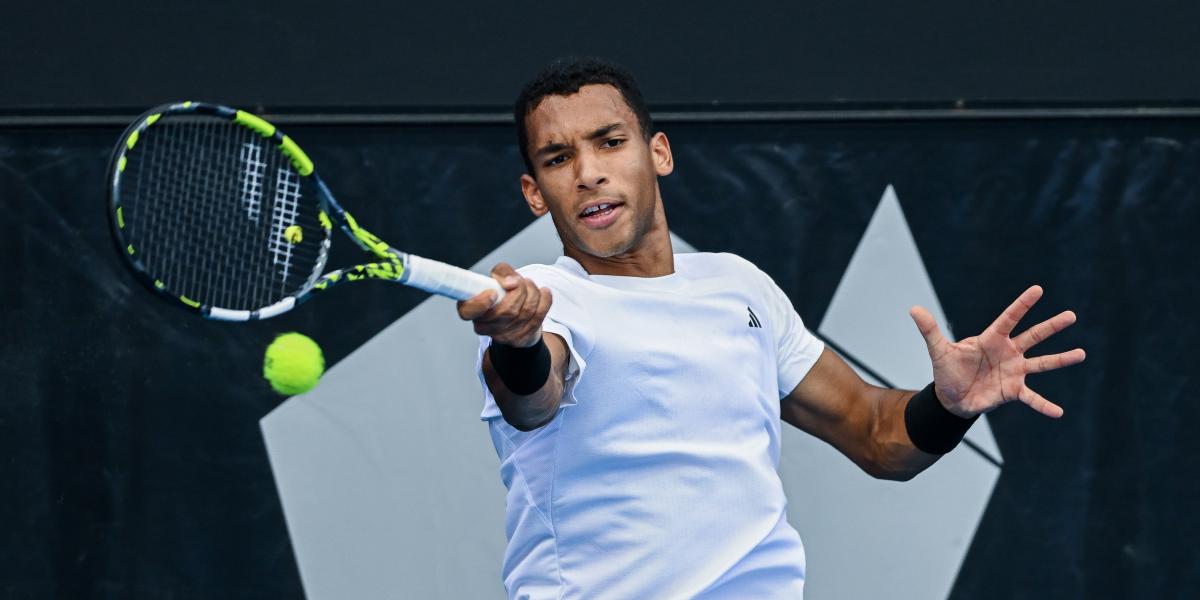 Auger-Aliassime, Korda, Pegula y Navarro se meten en cuartos de Adelaida
