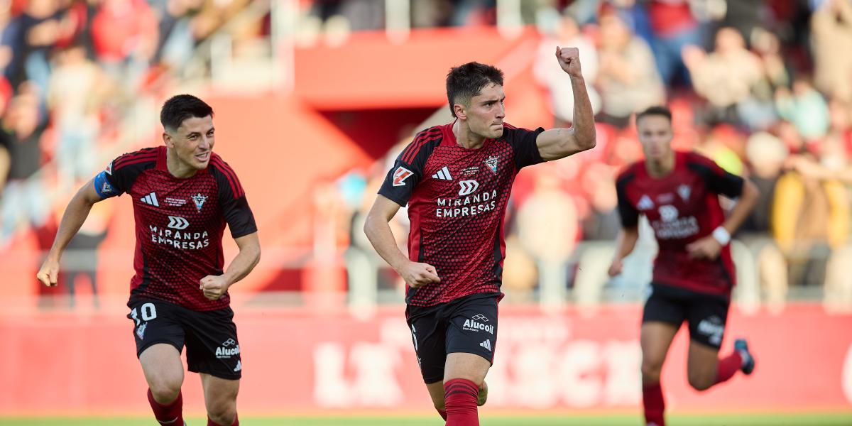 Gorrotxategi se alegra por un Sergio Francisco que le ojeó en Ipurua: He estado cuatro años con él y se lo merece