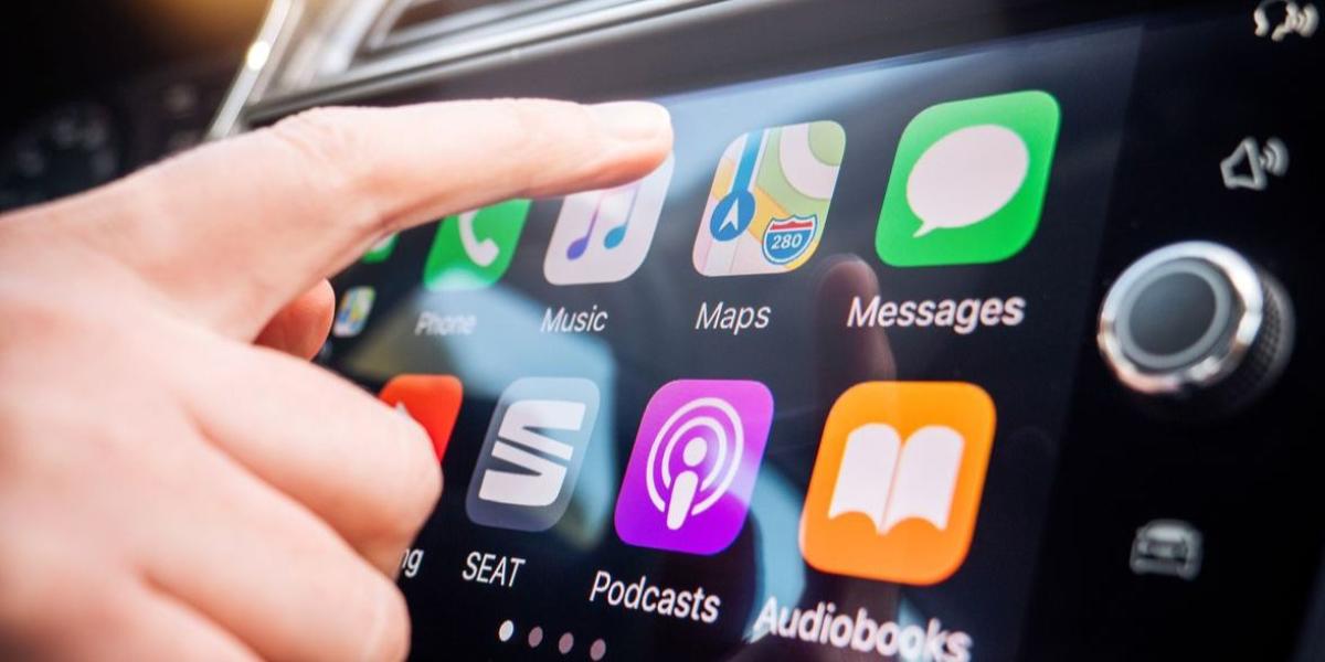 Mi coche no tenía nada de tecnología y ahora parece mucho más moderno gracias a este gadget en oferta