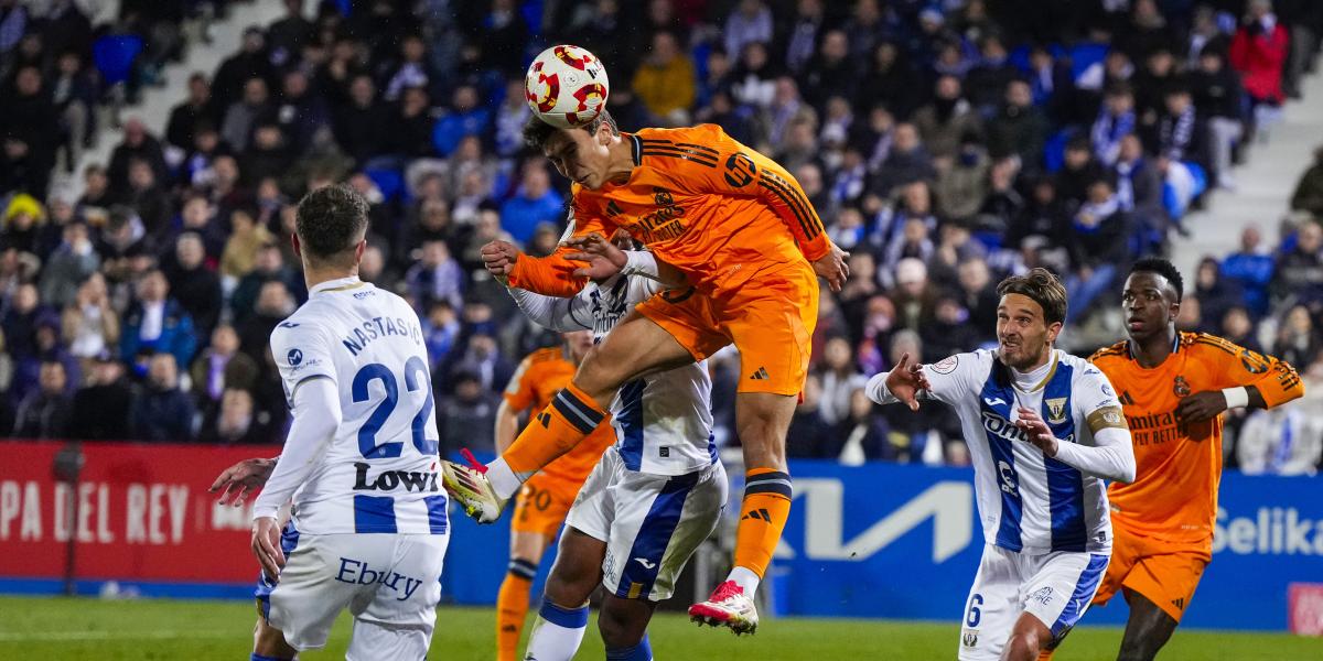 0-0: El Castilla sigue con su racha y empata en casa del líder, el Antequera