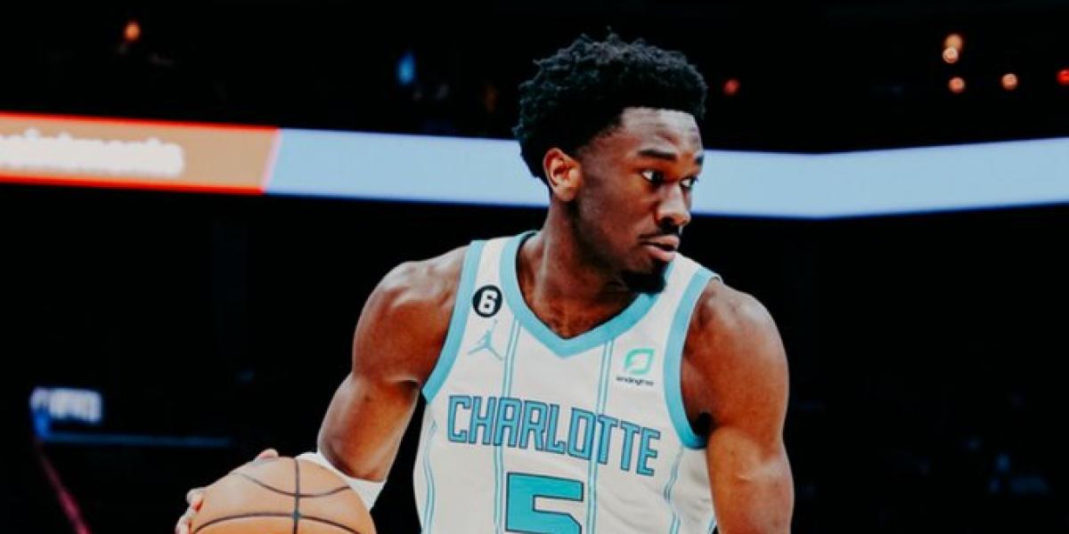 Mark Williams se enfrentará a Los Lakers por primera vez tras su traspasado frustrado