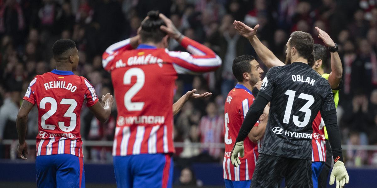 El Celta se adelantó de penalti por un pisotón de Le Normand