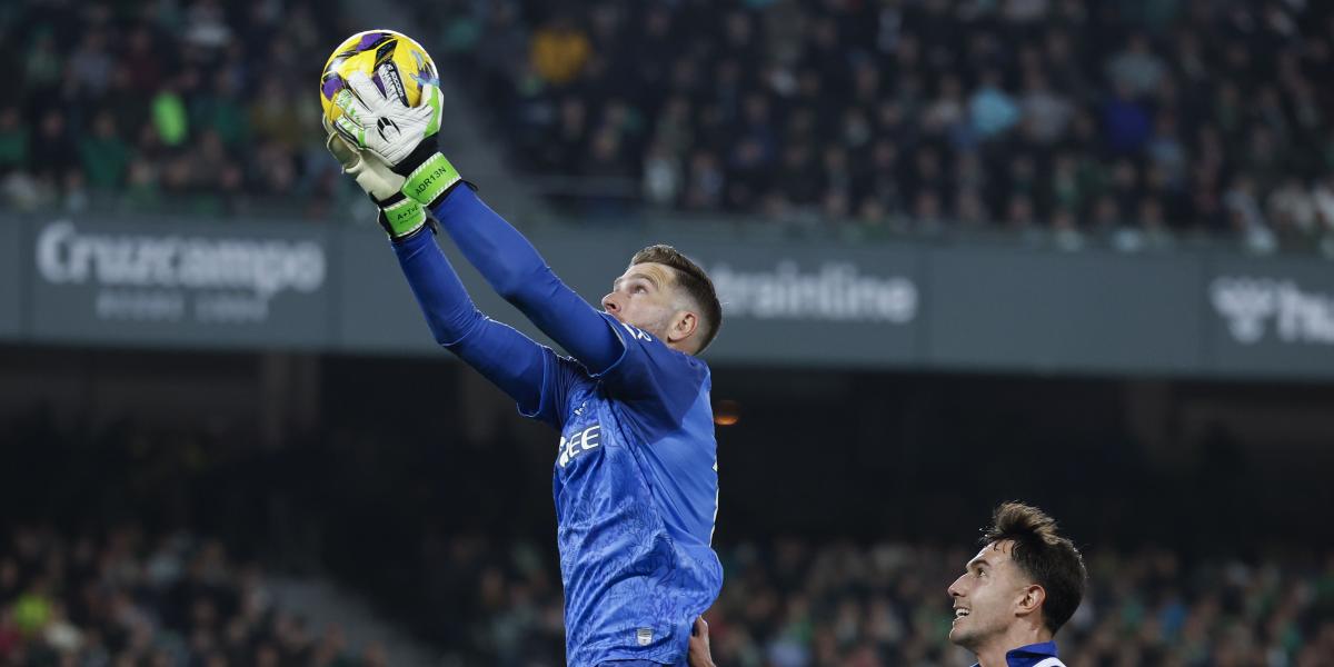 Adrián: “La afición debe hacer el primer gol”