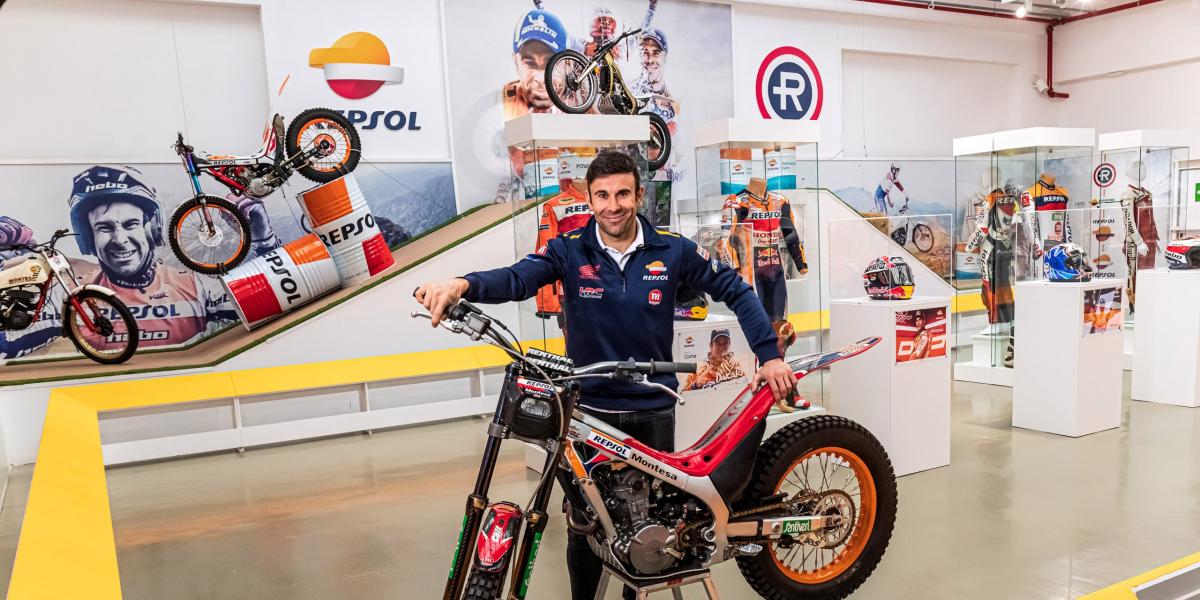 La primera moto campeona de Toni Bou, nueva estrella de la exposición Box Repsol en el Museo de la Moto