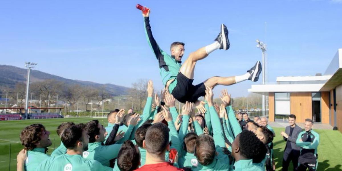 De Marcos colidera en Europa con el Athletic