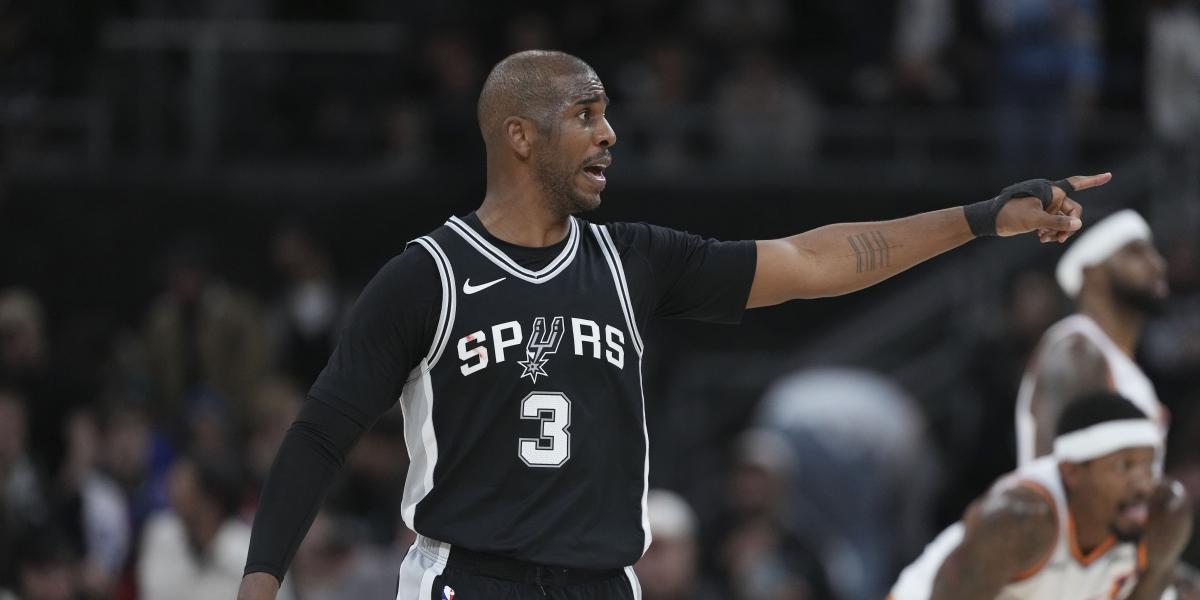 Los Mavericks quieren a Chris Paul para suplir la baja de Kyrie Irving