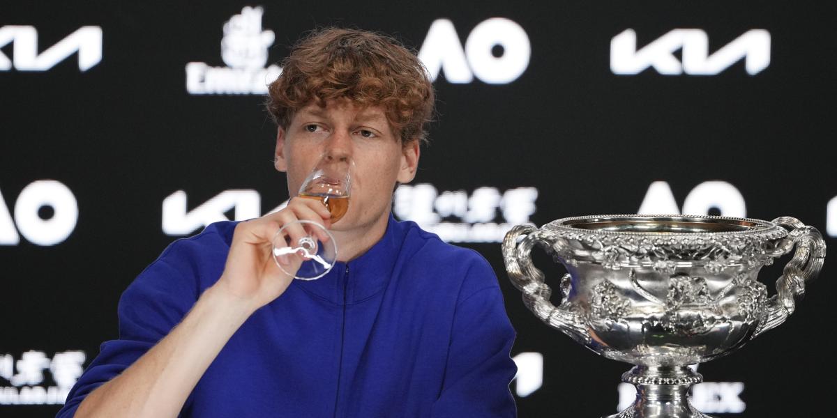 Enésimo mensaje con sorna de Kyrgios a Sinner por su positivo