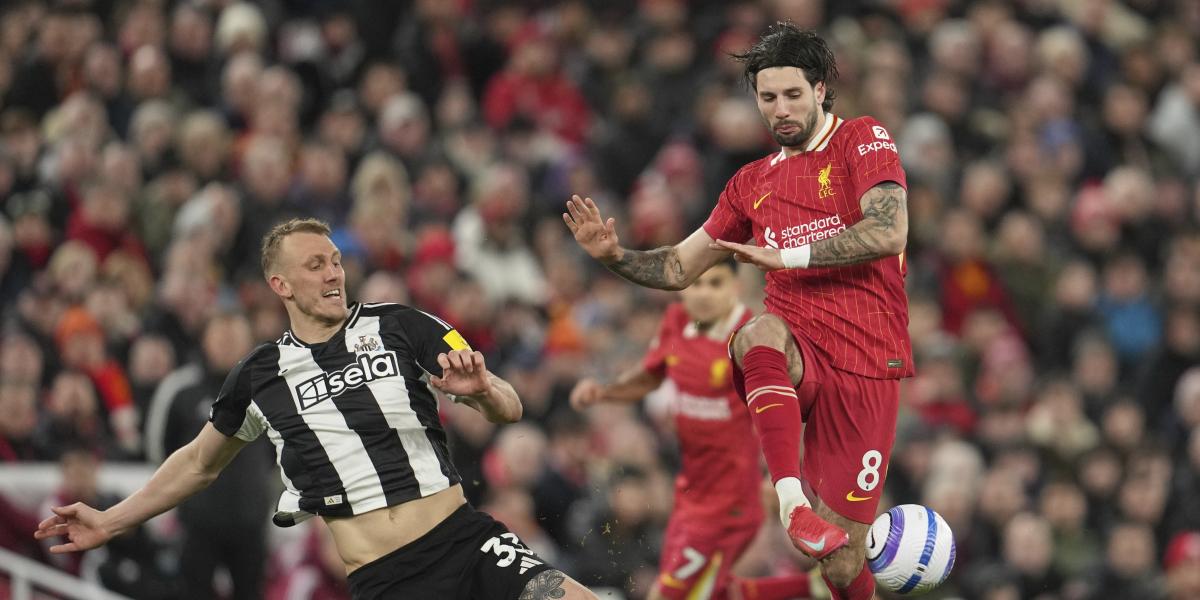 El Liverpool, más cerca de la Premier y gana el ensayo general de la final contra el Newcastle