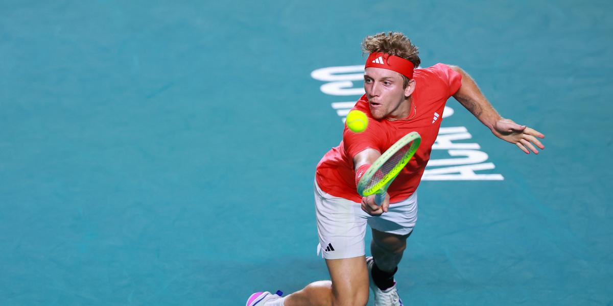 El español Davidovich vence a Tiafoe y ya tiene rival en cuartos de final