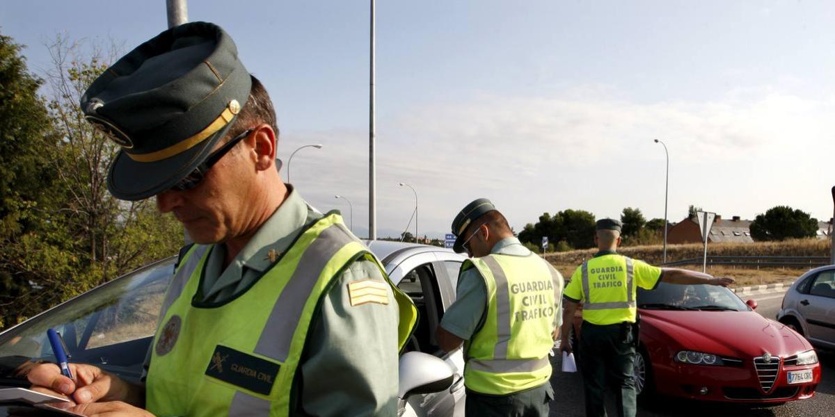 La prueba de la DGT con la línea verde en la carretera: su función y qué cambiaba para los conductores