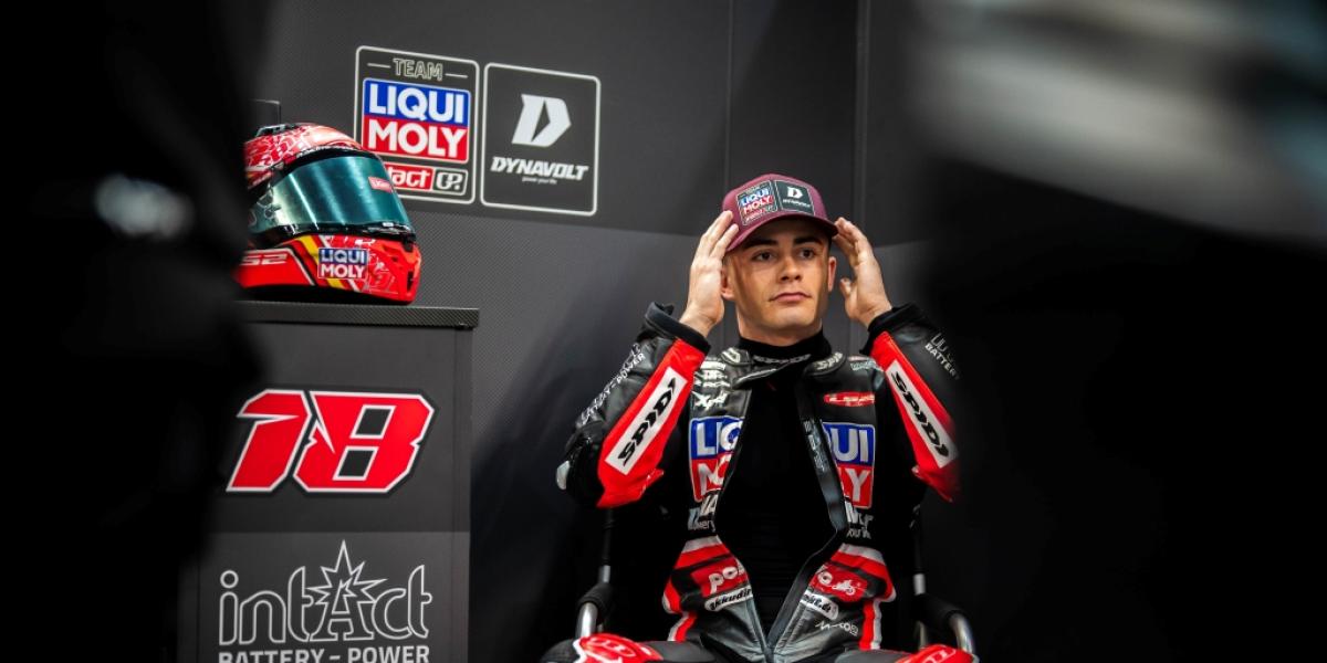 Manu González repite pole con un golpe de autoridad