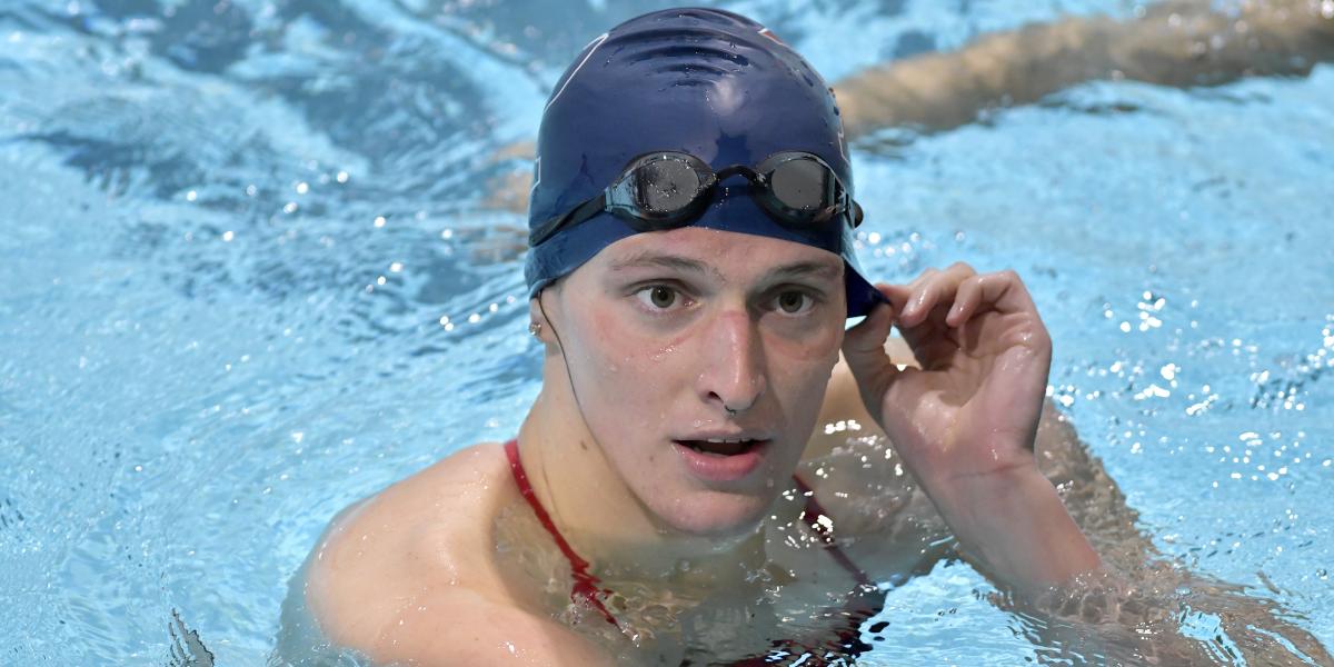 Trump suspende una subvención de 175 millones a la universidad que acoge a una nadadora transgénero