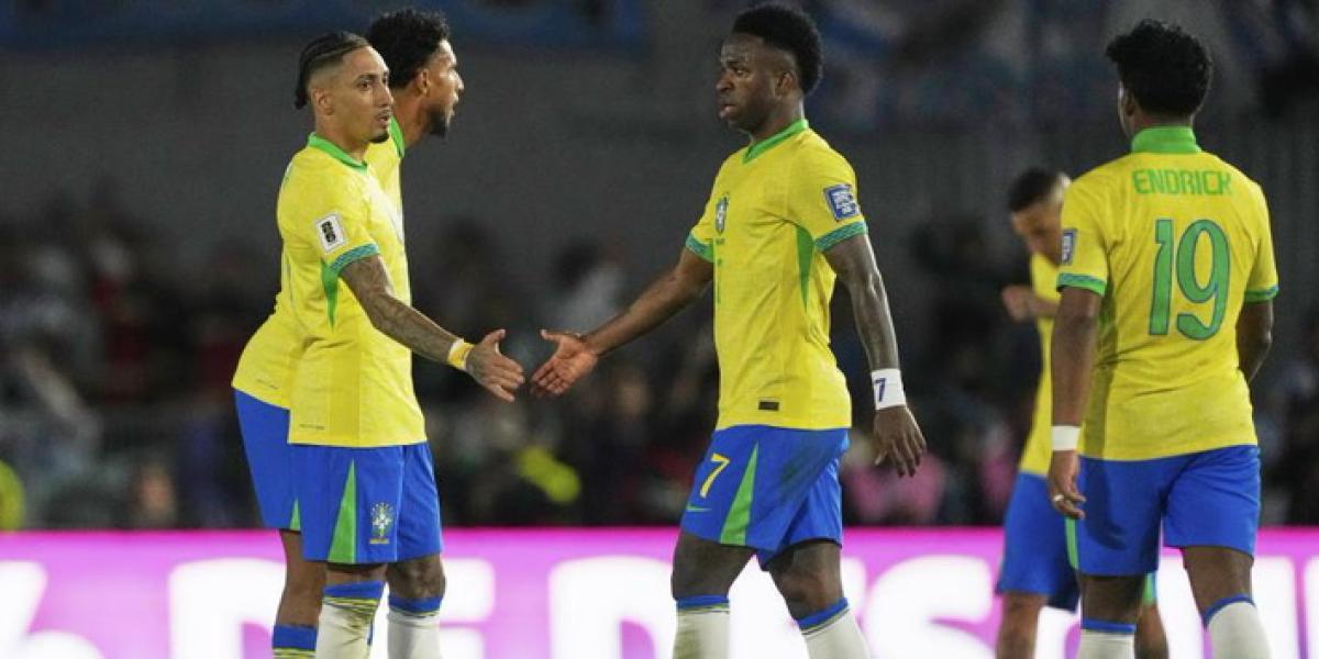 El motivo por el que Raphinha no jugó ante el Girona