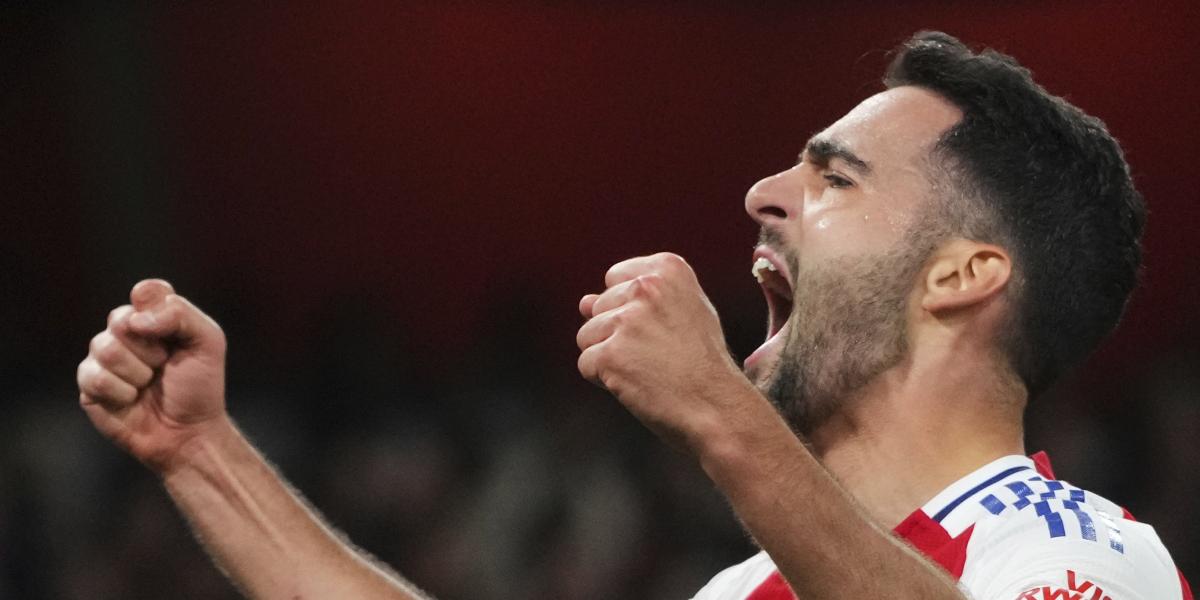 Merino vuelve a marcar con el Arsenal jugando de 9
