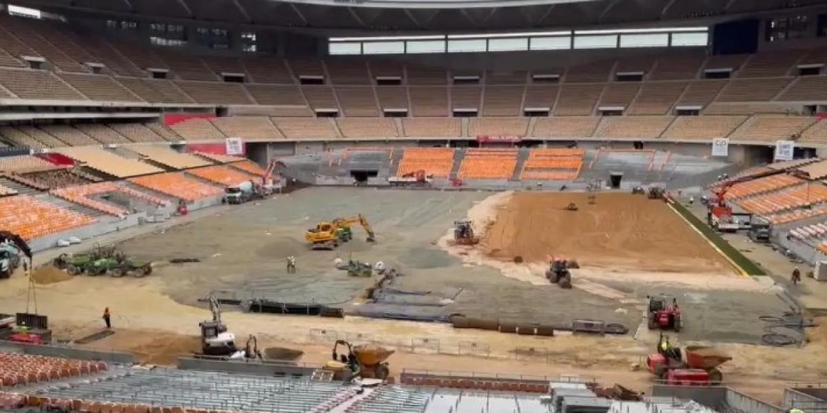 Ya hay fecha estimada para que el césped de La Cartuja esté listo