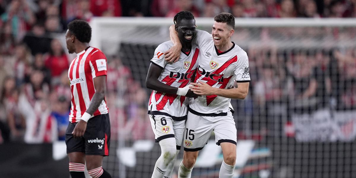 Unai Simón hace lo más difícil pero no puede evitar el 0-1 al descanso