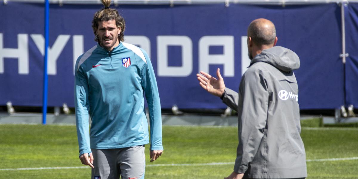 De Paul podría superar a dos gladiadores del Cholo