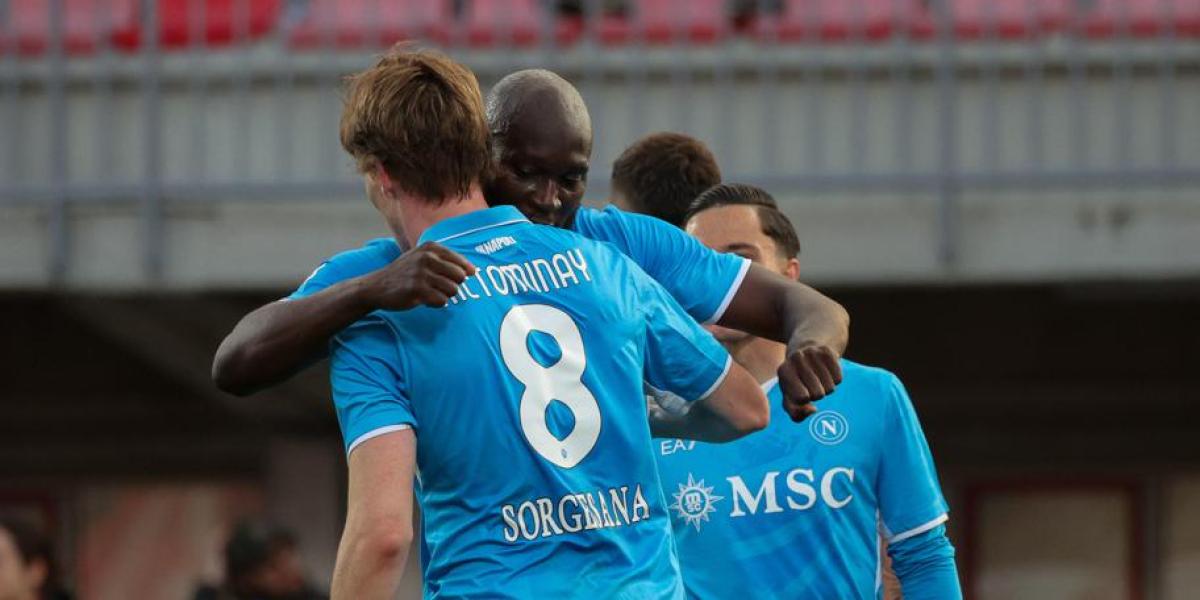 El Nápoles sigue al acecho del Inter