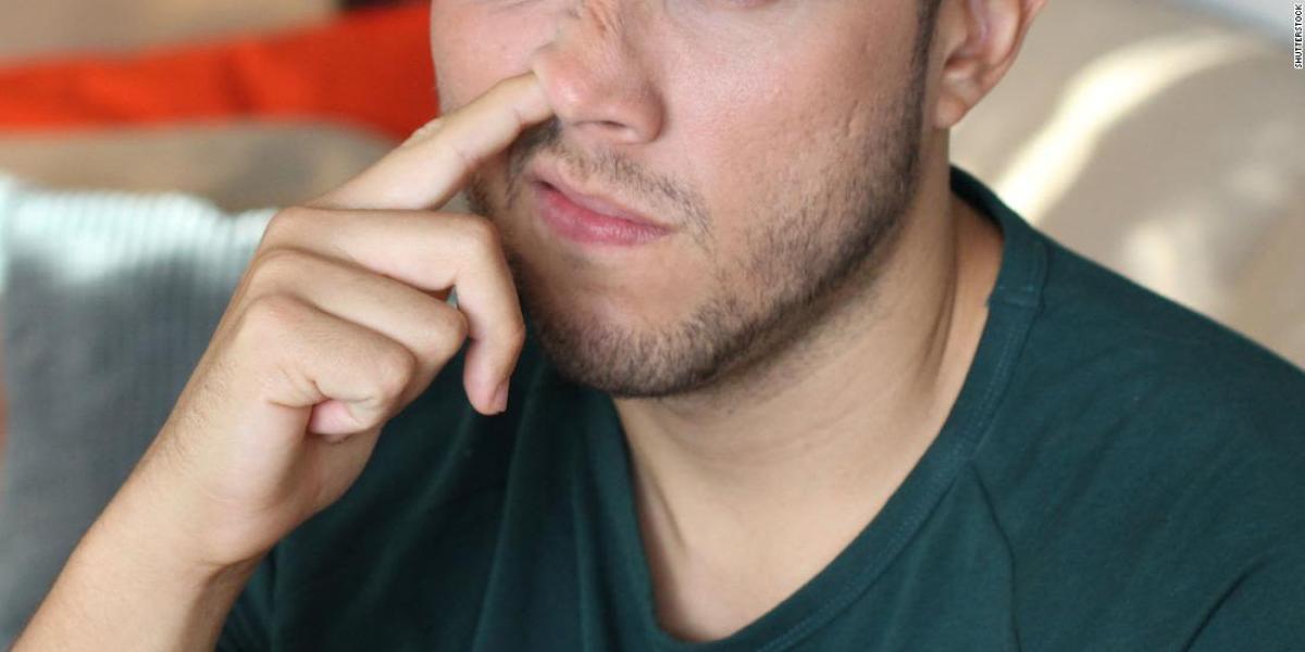 Un experimento con ratones revela la sorprendente relación entre hurgarse la nariz y el Alzheimer