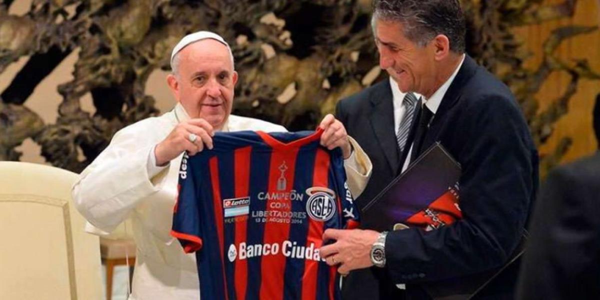 Jorge Bergoglio, un pata dura fanático de San Lorenzo que llegó a ser Papa