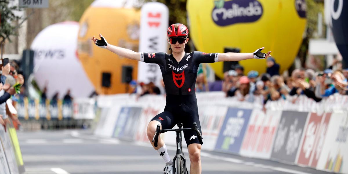 Michael Storer asalta el liderato del Tour de los Alpes