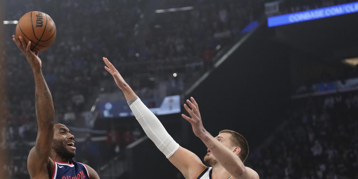 Jokic y Kawhi, a la guerra por el pase a semifinales