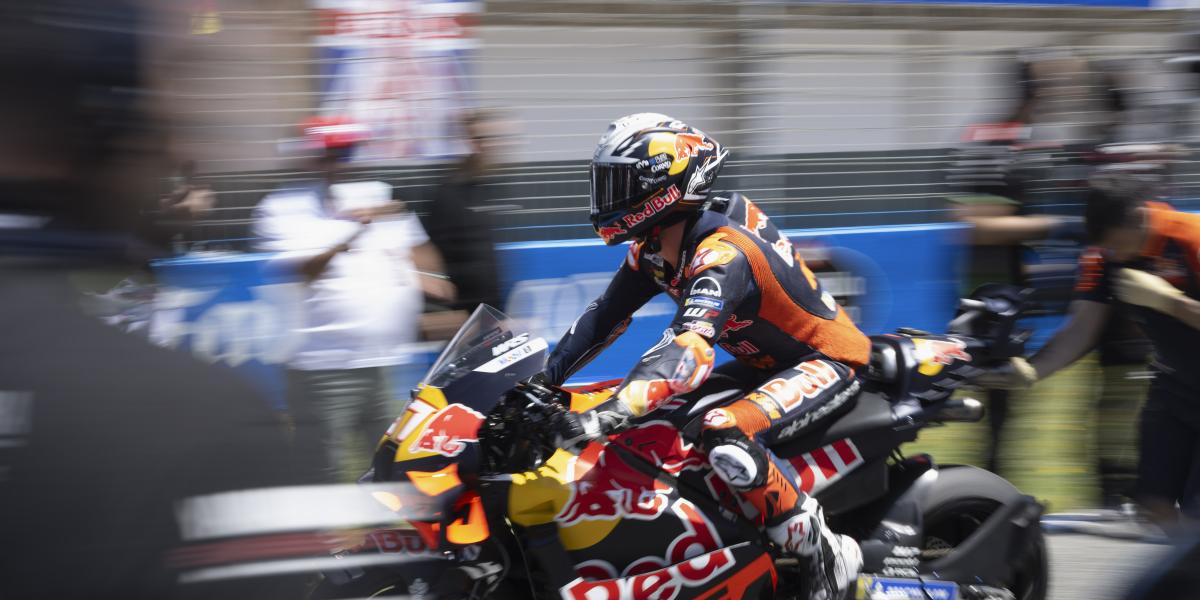 Se encienden las alarmas de KTM con el último mensaje de Acosta