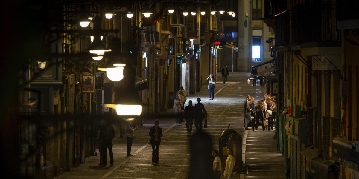 El suministro eléctrico vuelve a España tras el apagón histórico: la situación se da por normalizada