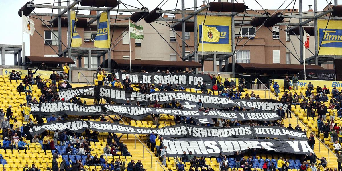 Entrenadores al frente de los descensos de la UD Las Palmas: La cara amarga del banquillo