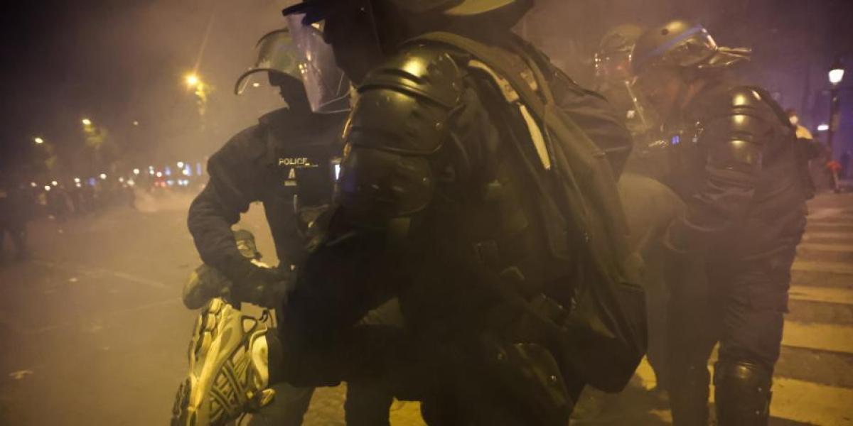 Dos muertos y un policía en coma durante las las celebraciones del PSG: el joven de 17 años fue apuñalado