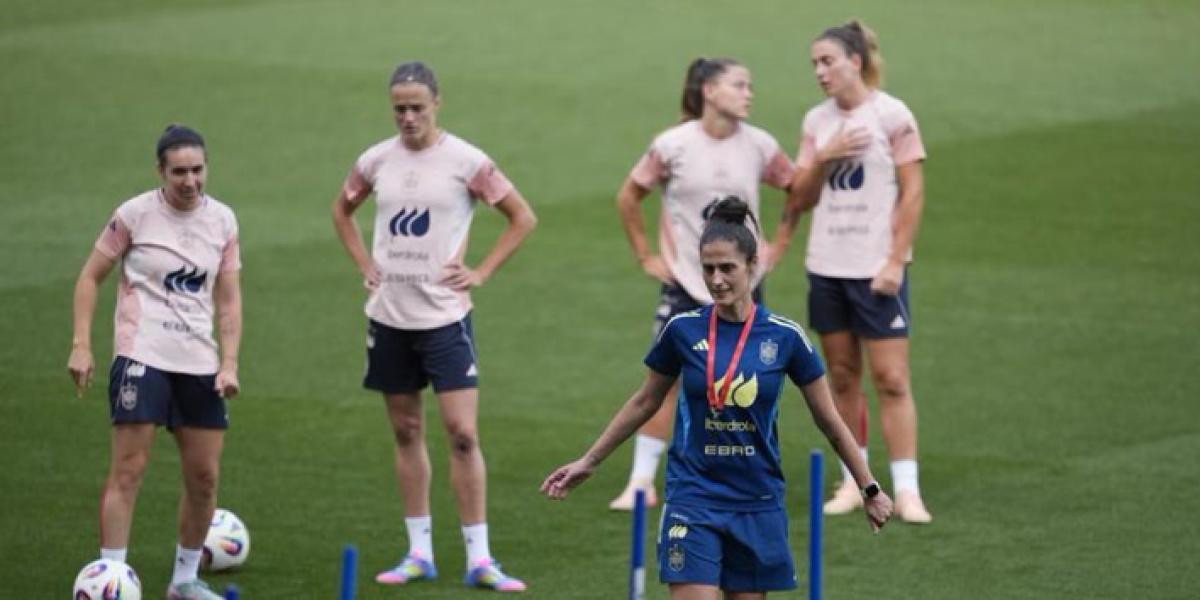 España, a cerrar su pase a la fase final ante la potente Inglaterra